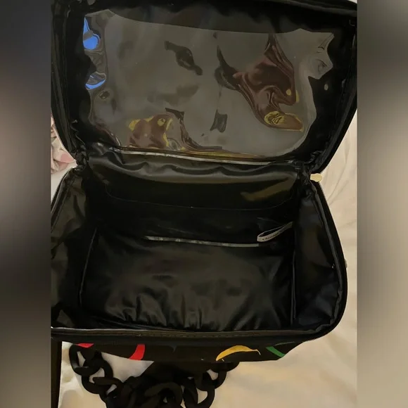 Christian Dior makeup bag repurposed into a crossbody. In great condition. 💫 - Picture 3 of 9